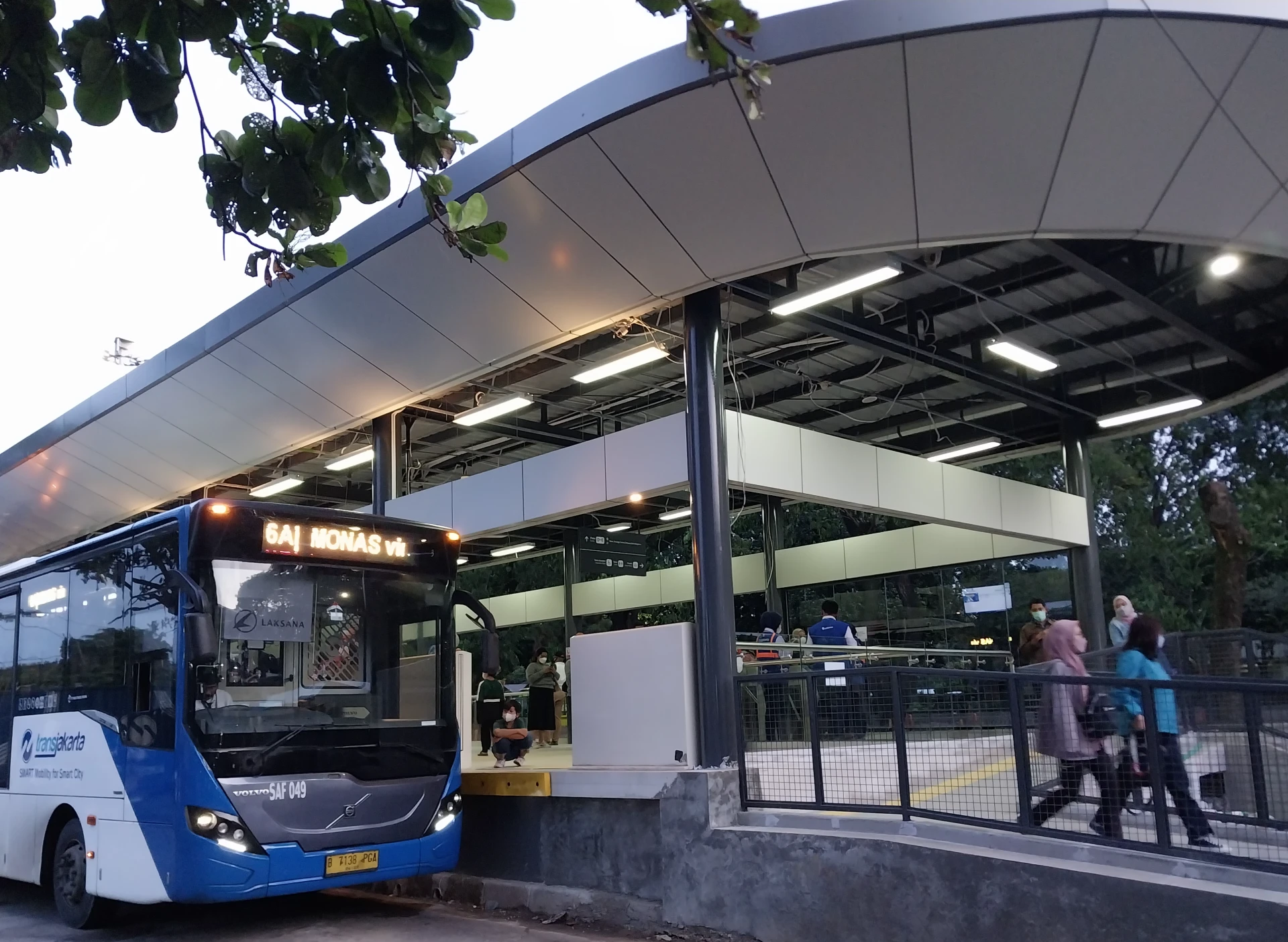 Terminal Bus Ragunan (Halte TransJakarta Ragunan)